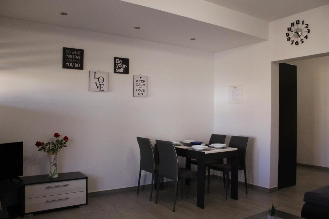 Apartmani Mladenka Малинська Екстер'єр фото