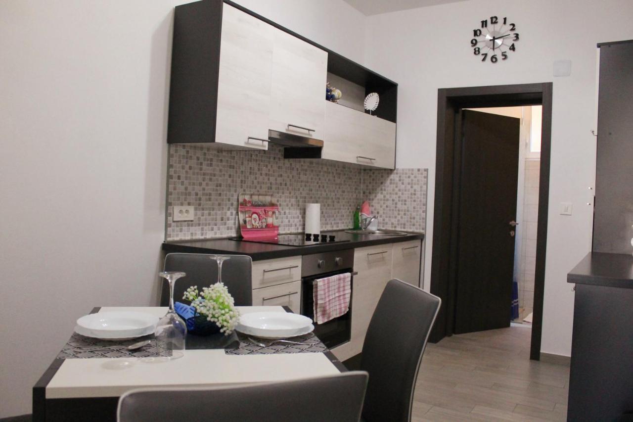 Apartmani Mladenka Малинська Екстер'єр фото