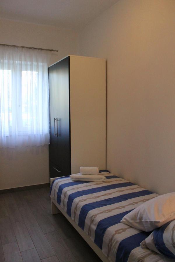 Apartmani Mladenka Малинська Екстер'єр фото