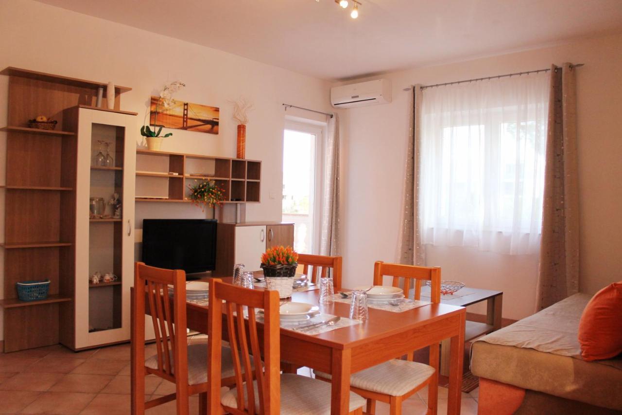 Apartmani Mladenka Малинська Екстер'єр фото