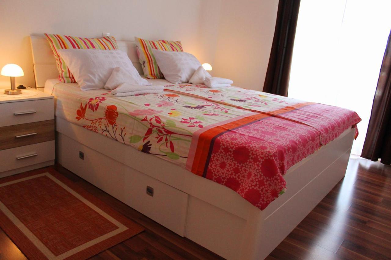 Apartmani Mladenka Малинська Екстер'єр фото
