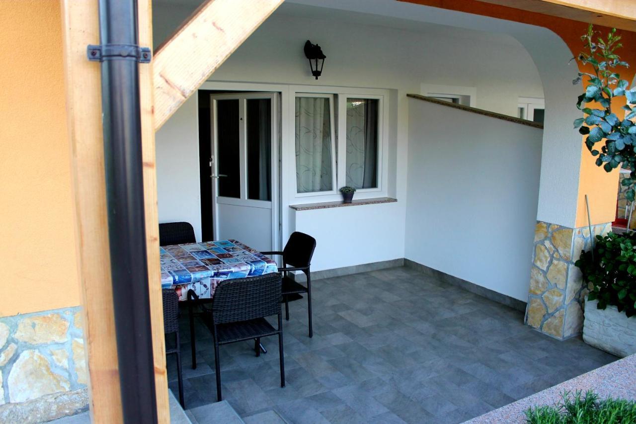 Apartmani Mladenka Малинська Екстер'єр фото