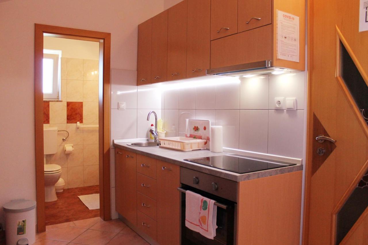 Apartmani Mladenka Малинська Екстер'єр фото