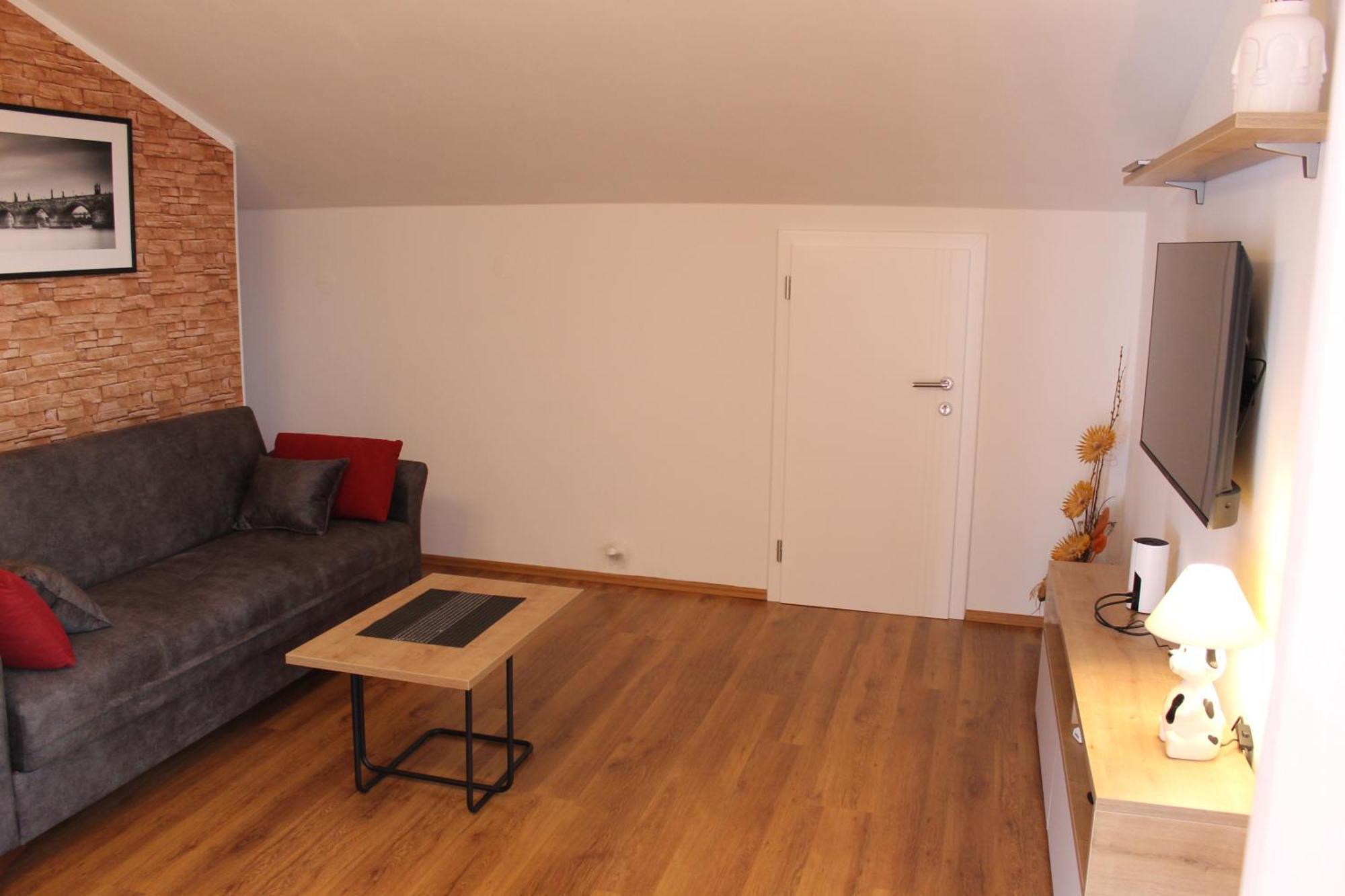 Apartmani Mladenka Малинська Екстер'єр фото