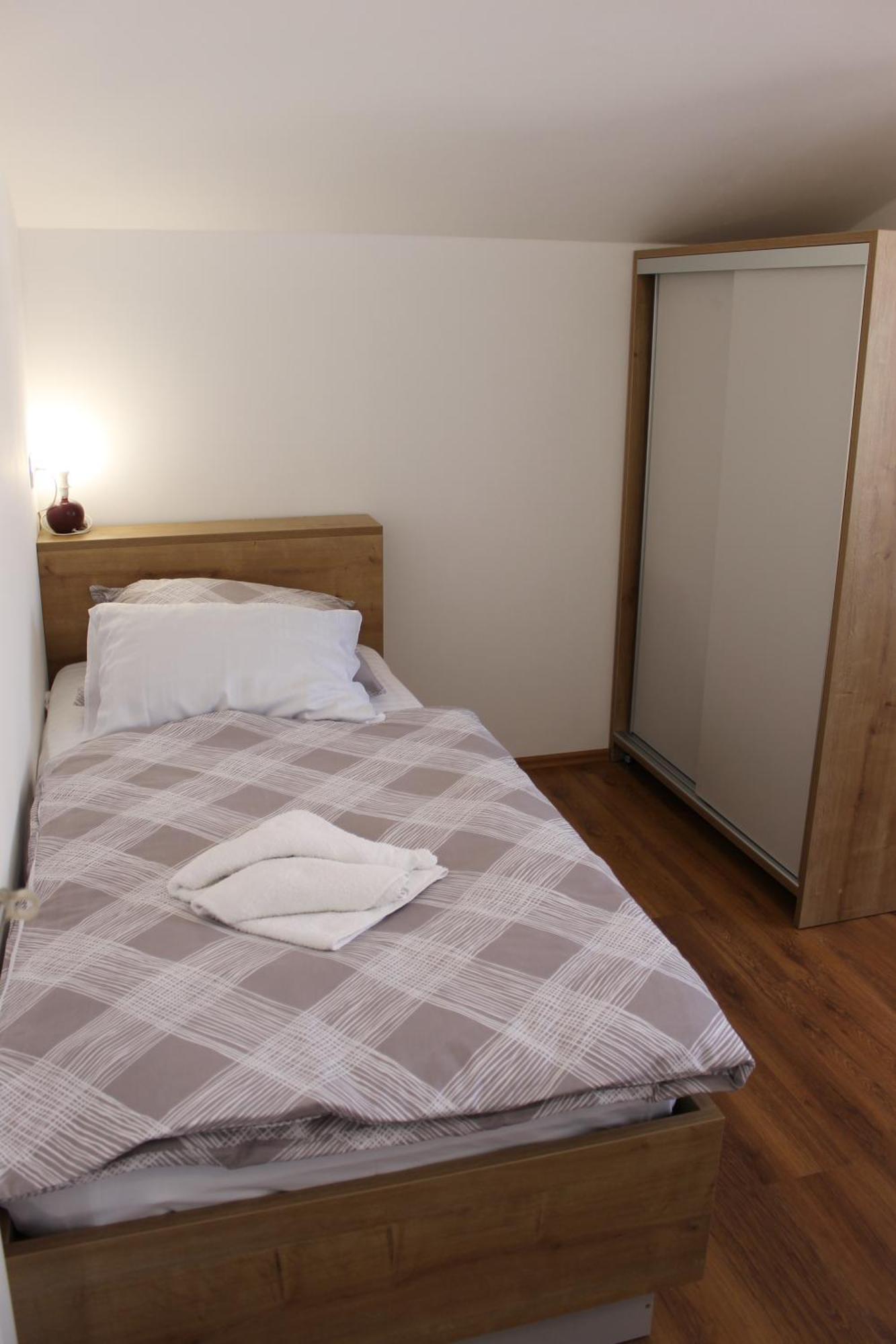 Apartmani Mladenka Малинська Екстер'єр фото