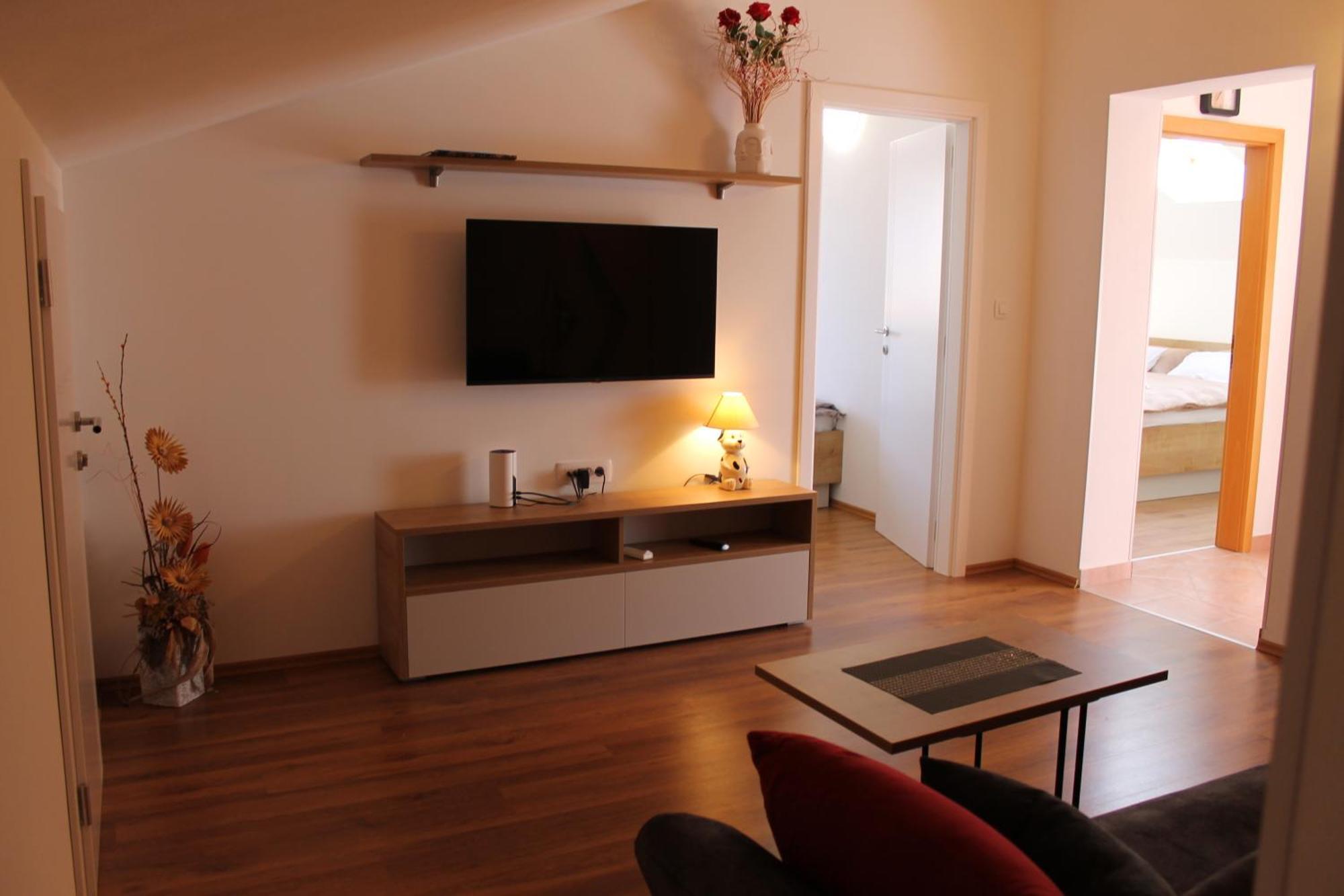 Apartmani Mladenka Малинська Екстер'єр фото